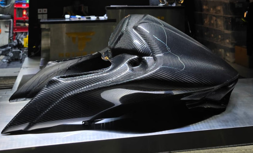 MotorFix SUZUKI HAYABUSA 2022+ carbon Over Tail